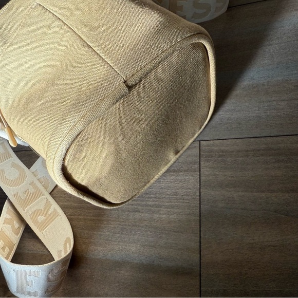 NWOT RECESS pickleball Rally cooler bag tan - Picture 4 of 5